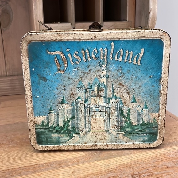Vintage Disneyland Lunch Box Cinderella Castle Jungle Cruise 1950’s No Thermos - Picture 2 of 10
